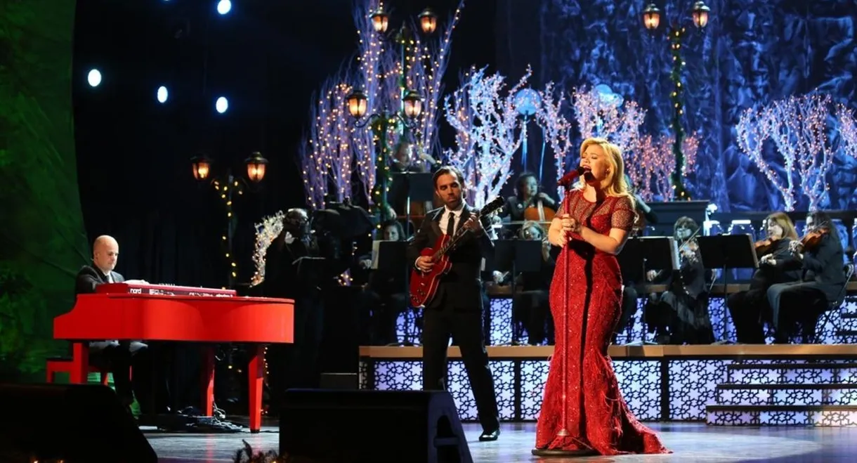 Kelly Clarkson's Cautionary Christmas Music Tale
