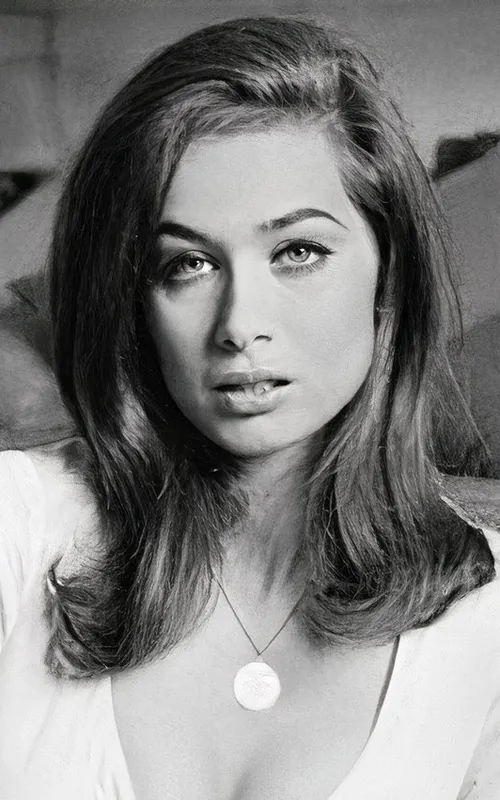 Valerie Leon