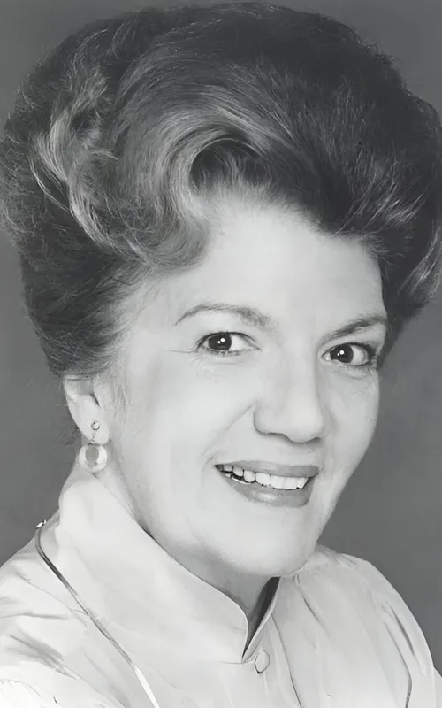 Carmen Zapata