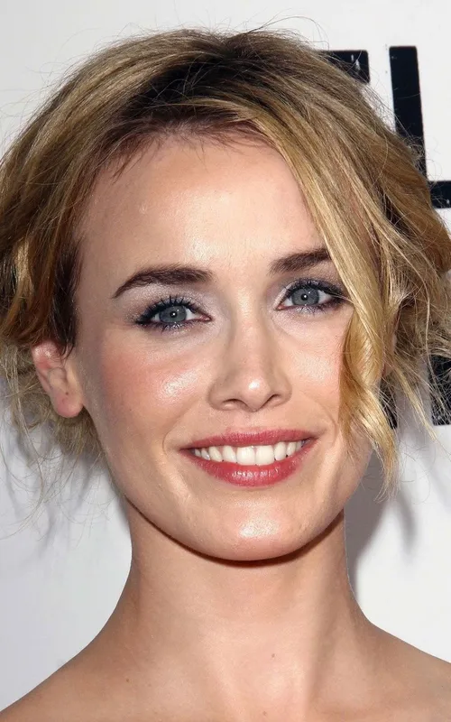 Dominique McElligott