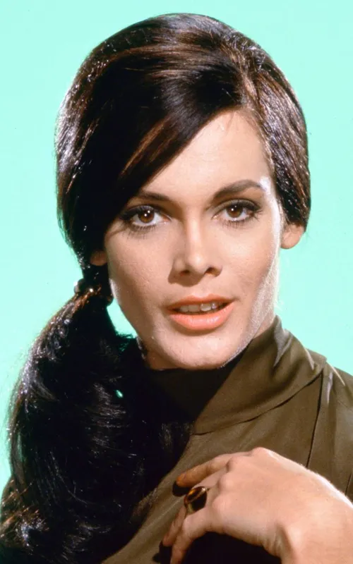 Martine Beswick