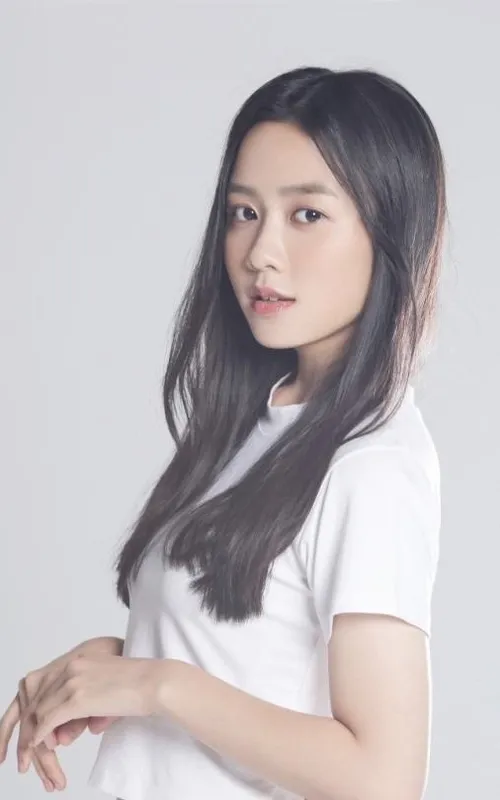 Shin Soo-yeon