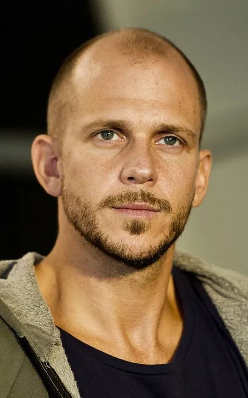 Gustaf Skarsgård