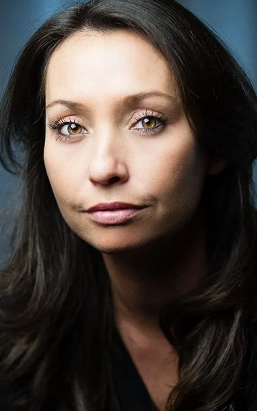 Lucinda Rhodes Thakrar