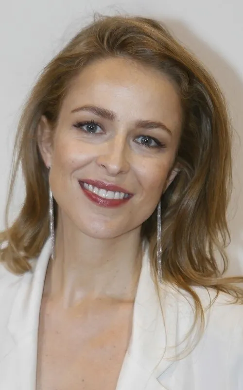 Silvia Abascal