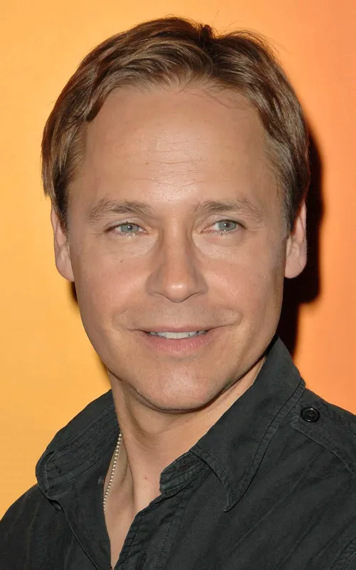 Chad Lowe