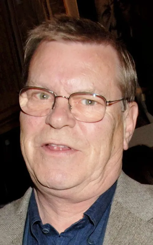 Warren Clarke