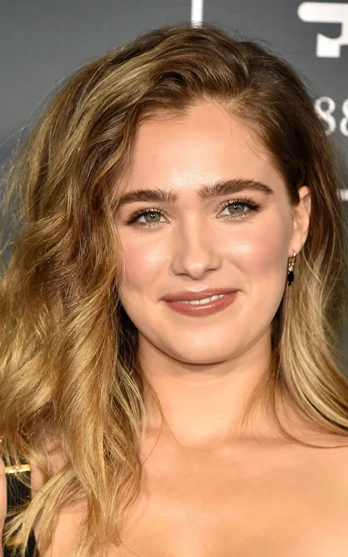 Haley Lu Richardson