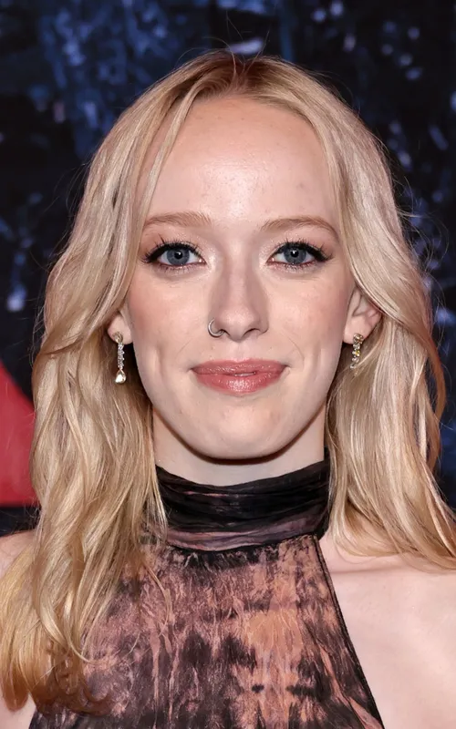 Amybeth McNulty
