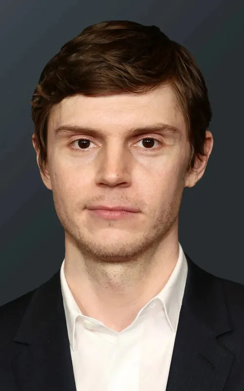 Evan Peters