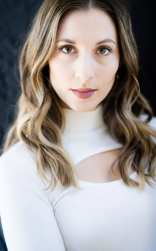 Nikki Corinne Thomas