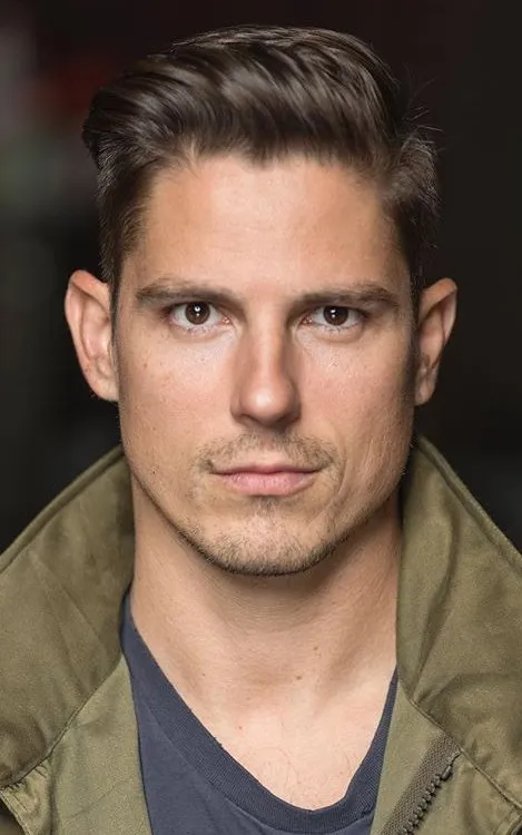 Sean Faris