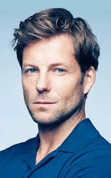 Jamie Bamber