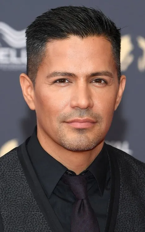 Jay Hernandez