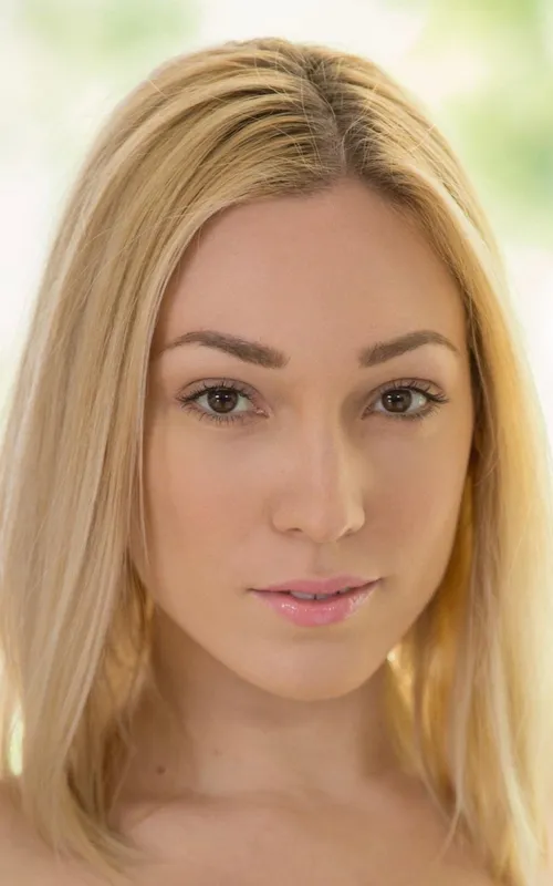 Lily LaBeau