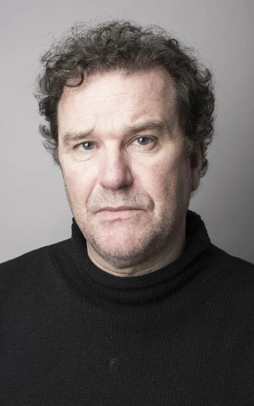 Douglas Hodge