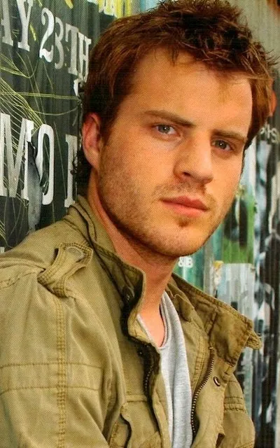 Robert Kazinsky
