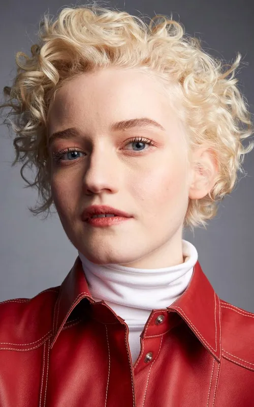 Julia Garner