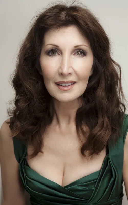Joanna Gleason