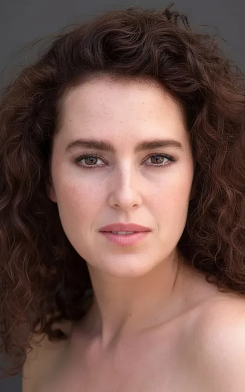 Yaprak Özdemiroğlu