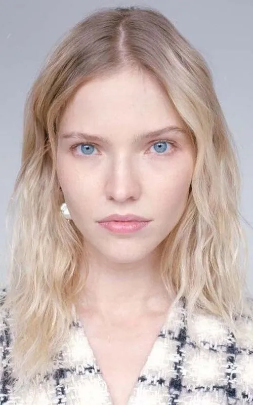 Sasha Luss