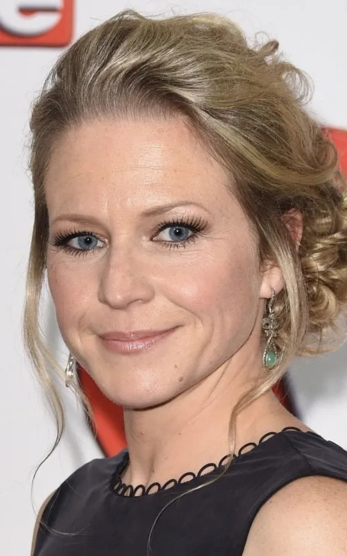 Kellie Bright