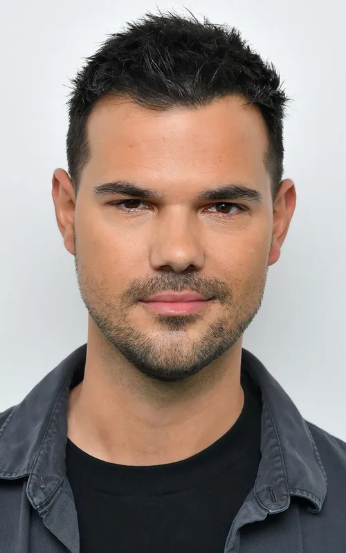 Taylor Lautner