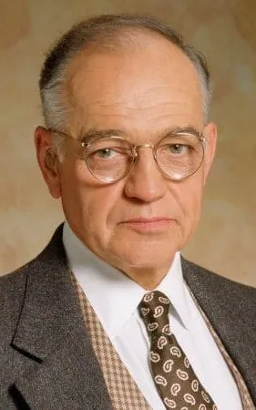 Richard Dysart